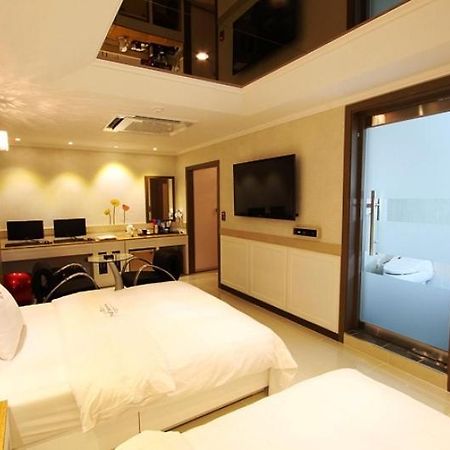 Popcorn Hotel Соннам Номер фото